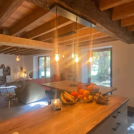 Aux Sources De Lesquire Maison 5 5 Salles De Bains , 11 Personnes