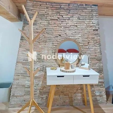 Aux Sources De Lesquire Maison 5 5 Salles De Bains , 11 Personnes Holiday home Saugnacq-et-Muret
