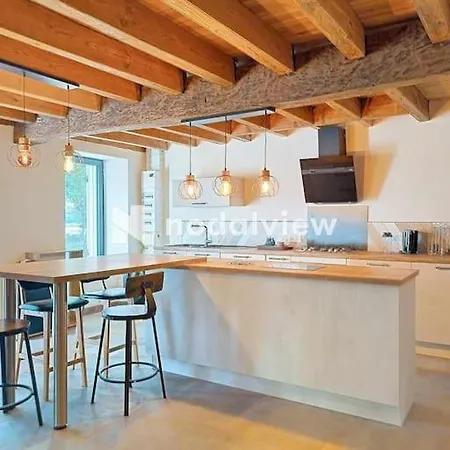 Aux Sources De Lesquire Maison 5 5 Salles De Bains , 11 Personnes Holiday home Saugnacq-et-Muret