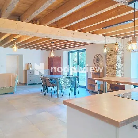 Aux Sources De Lesquire Maison 5 5 Salles De Bains , 11 Personnes Dom wakacyjny Saugnacq-et-Muret