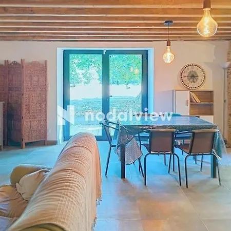 Aux Sources De Lesquire Maison 5 5 Salles De Bains , 11 Personnes Dom wakacyjny *