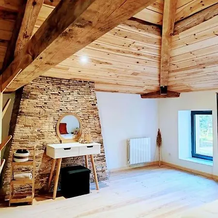 Dom wakacyjny Aux Sources De Lesquire Maison 5 5 Salles De Bains , 11 Personnes Saugnacq-et-Muret
